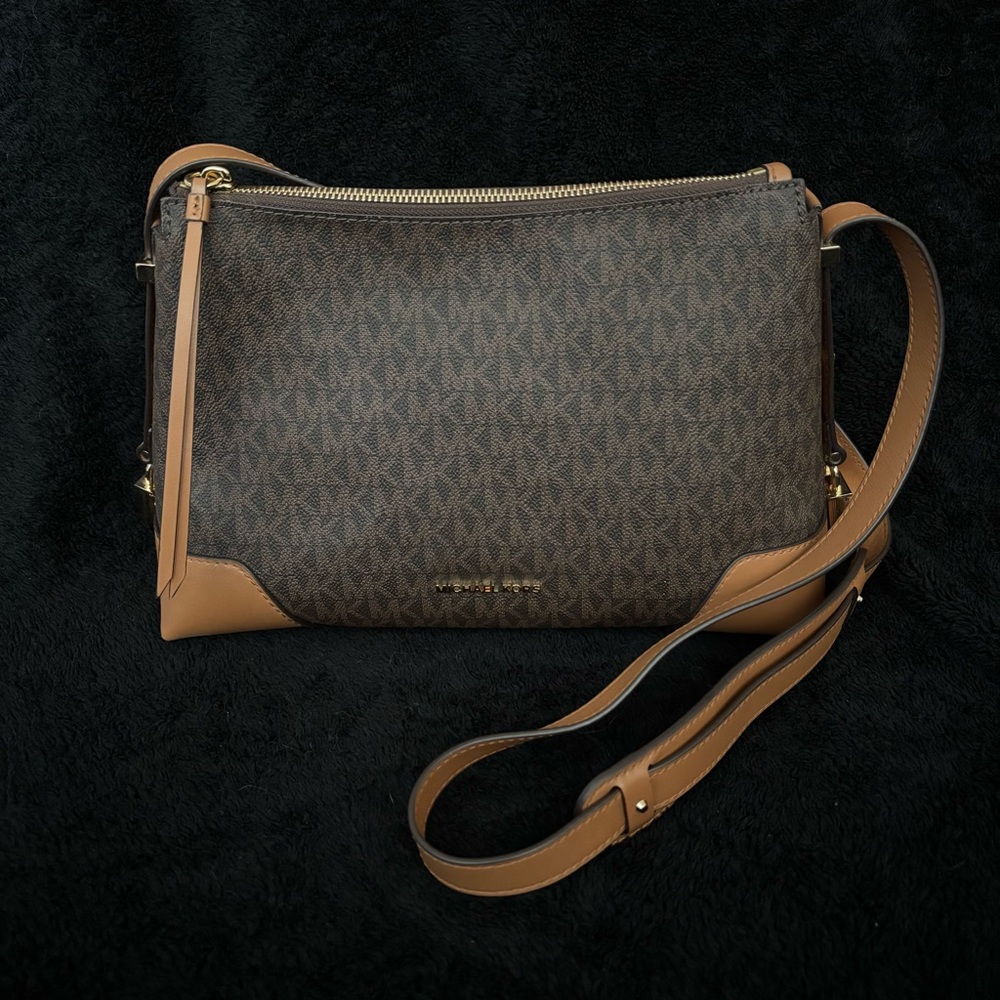 Michael Kors Crossbody Purse
